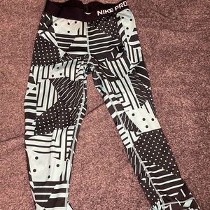 Nike Pro Capris